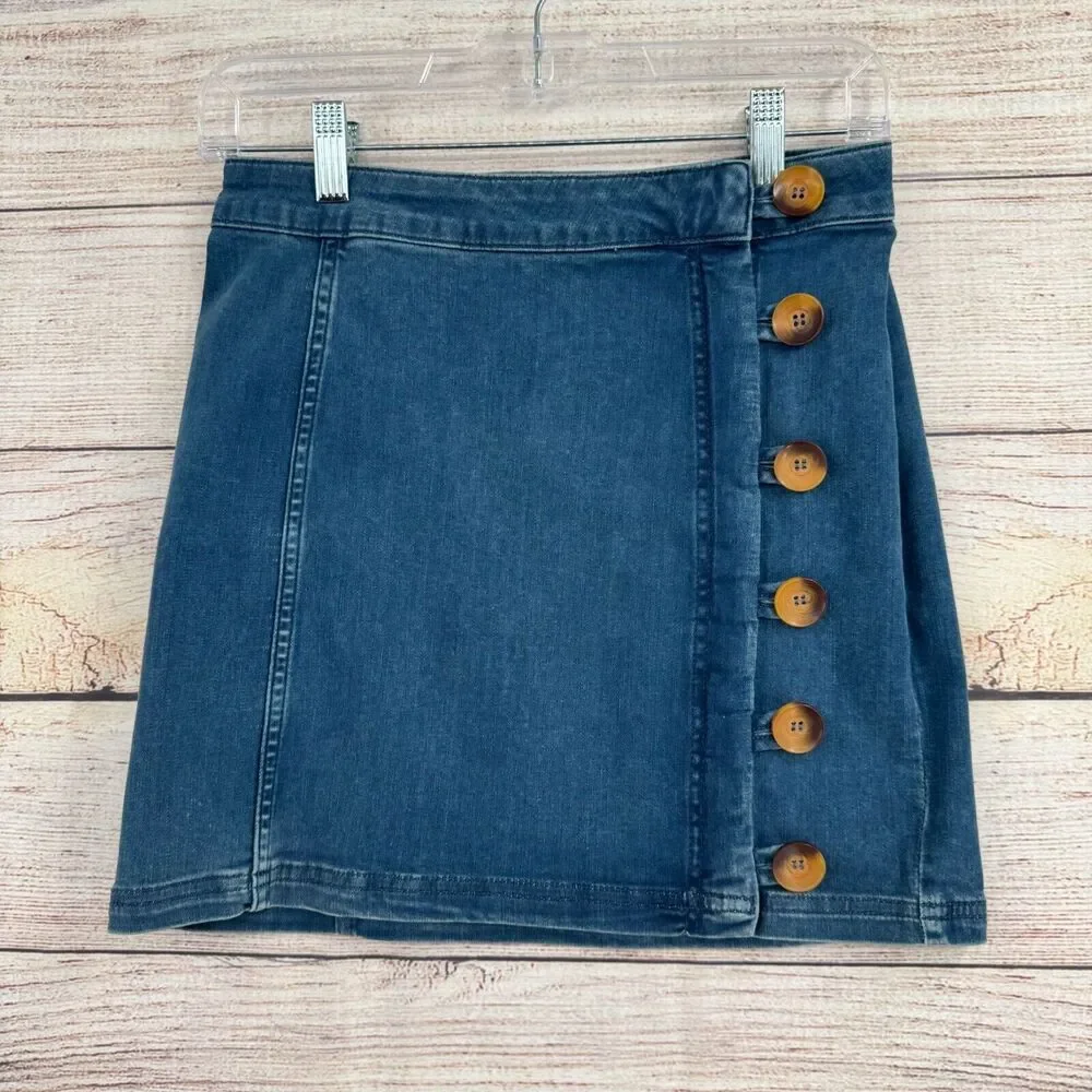 Free People Button Down Denim Mini Skirt‎ Women's Size 6 Blue Medium Wash